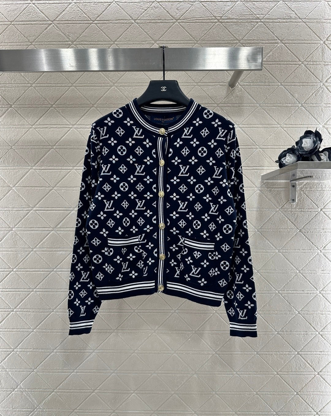Sweatshirts/Jackets