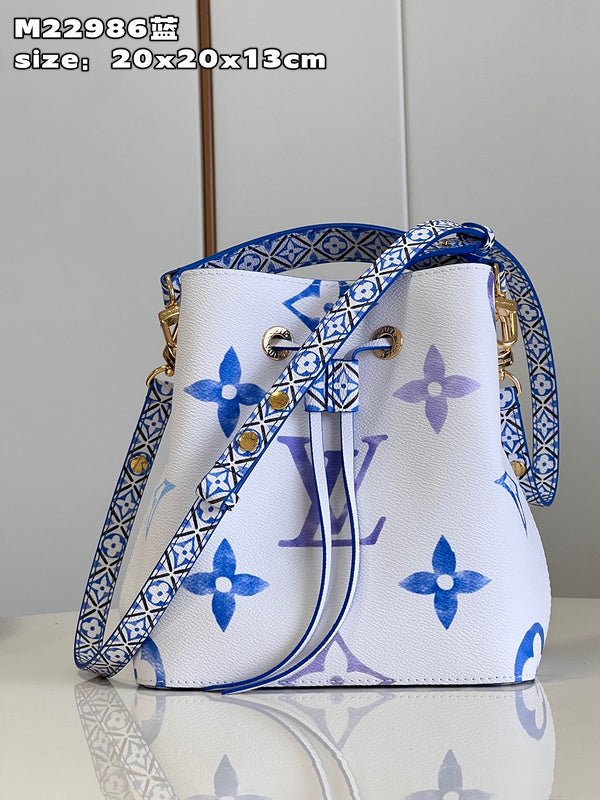 LOV - Luxurious Totes - 013