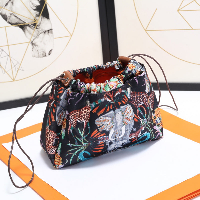 Luxurious Totes - Latest - 6730