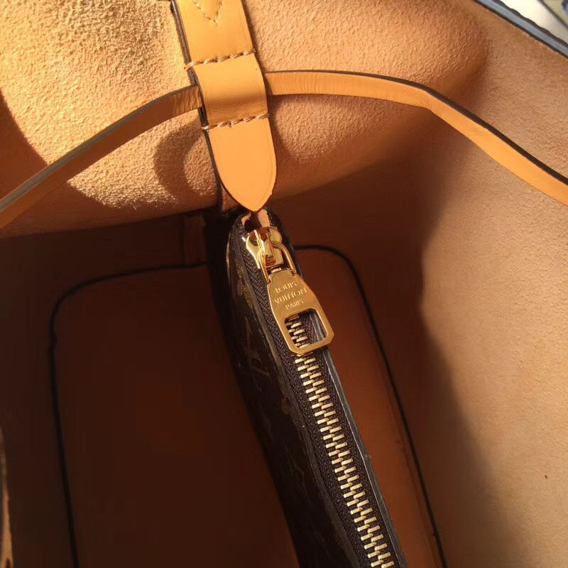 LOV - Luxurious Totes - 2766