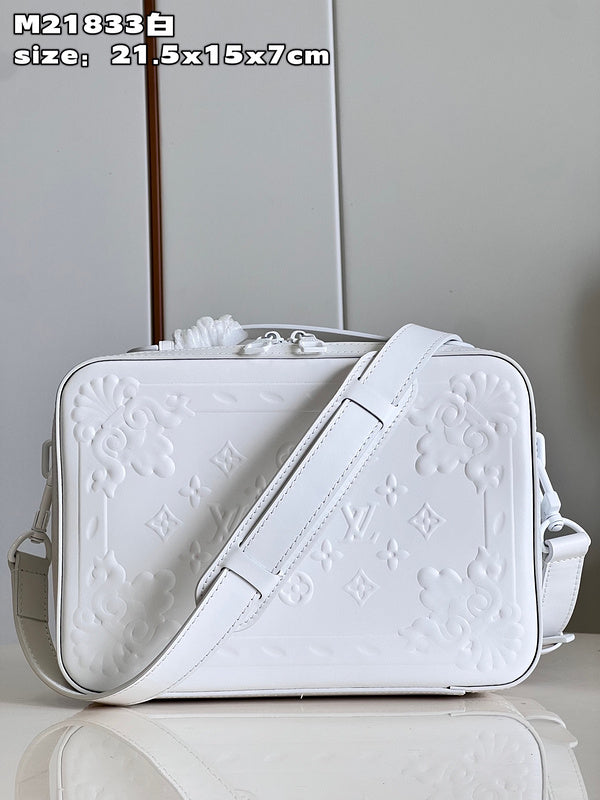 LOV - Luxurious Totes - 293