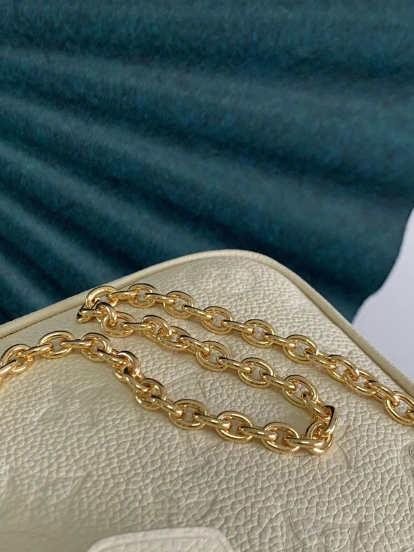 LOV - Luxurious Totes - 1913