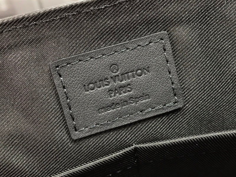 LOV - Luxurious Totes - 2491