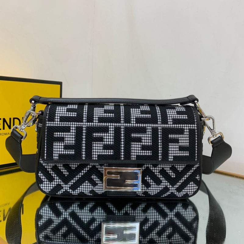 Luxurious Totes - Latest - 11371