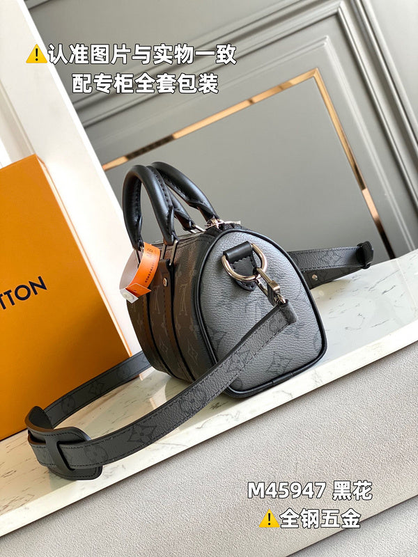 LOV - Luxurious Totes - 271