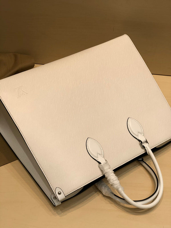LOV - Luxurious Totes - 2633