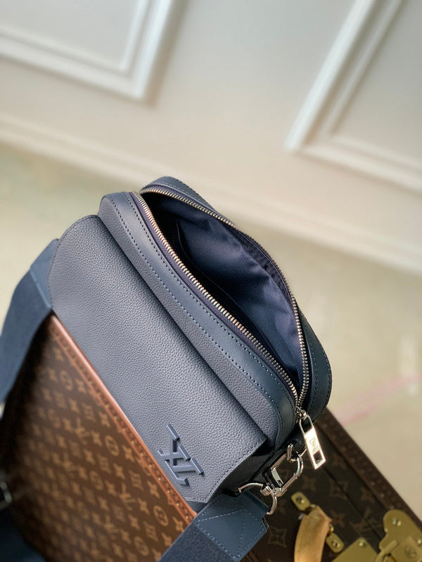 LOV - Luxurious Totes - 181