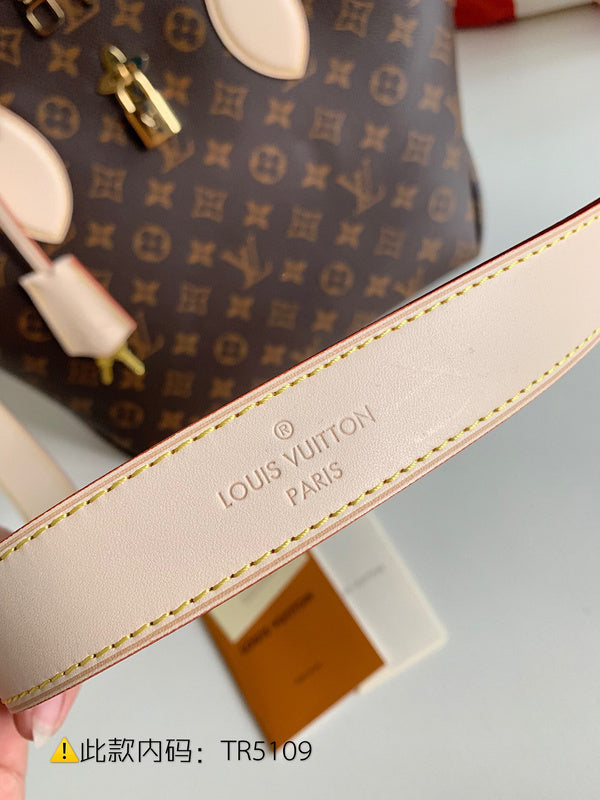 Luxurious Totes - Latest - 2367