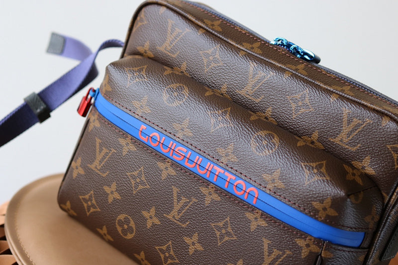 LOV - Luxurious Totes - 2041