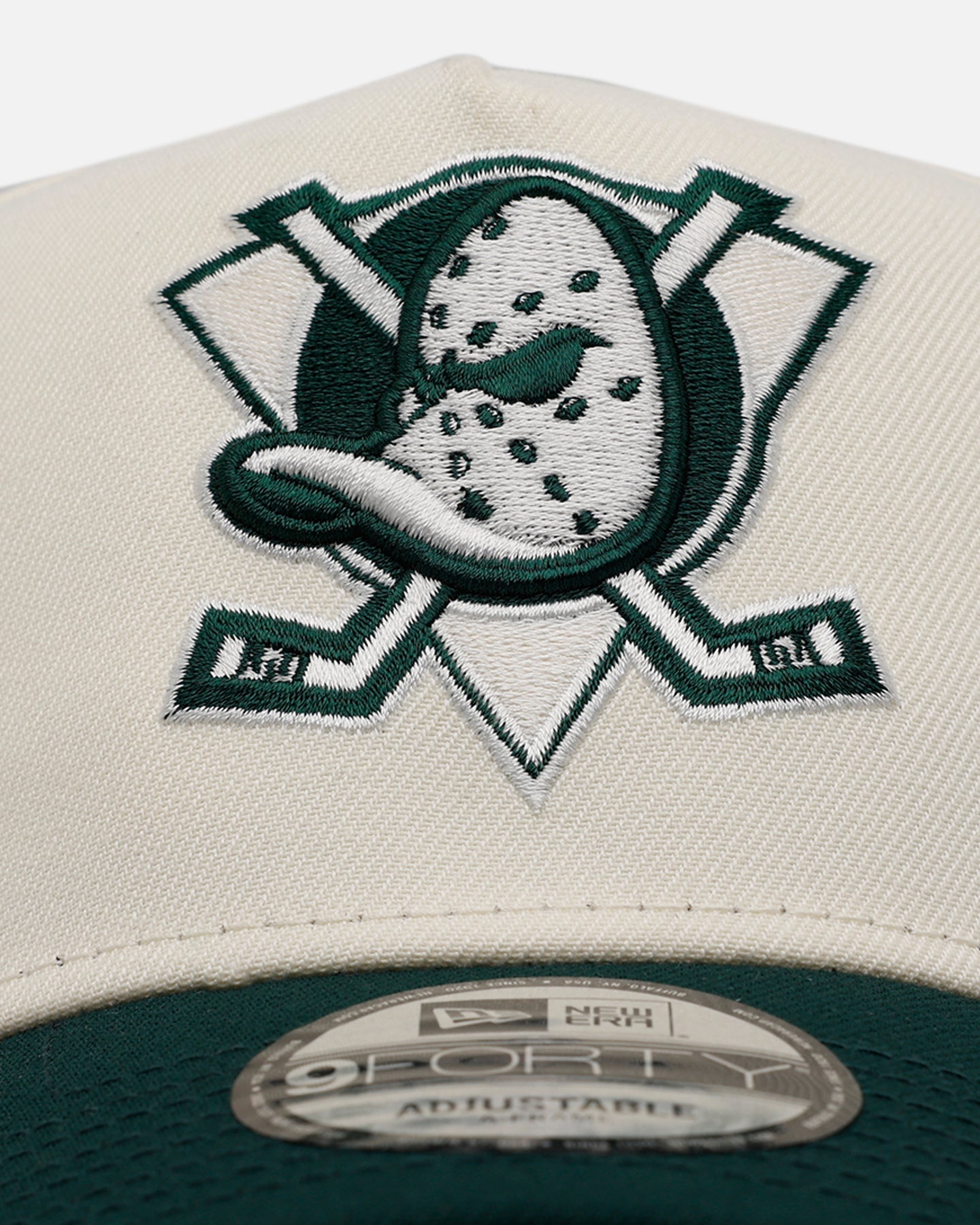 New Era Anaheim Ducks 'Evergreen 2.0' 9FORTY A-Frame Snapback Chrome/Dark Green