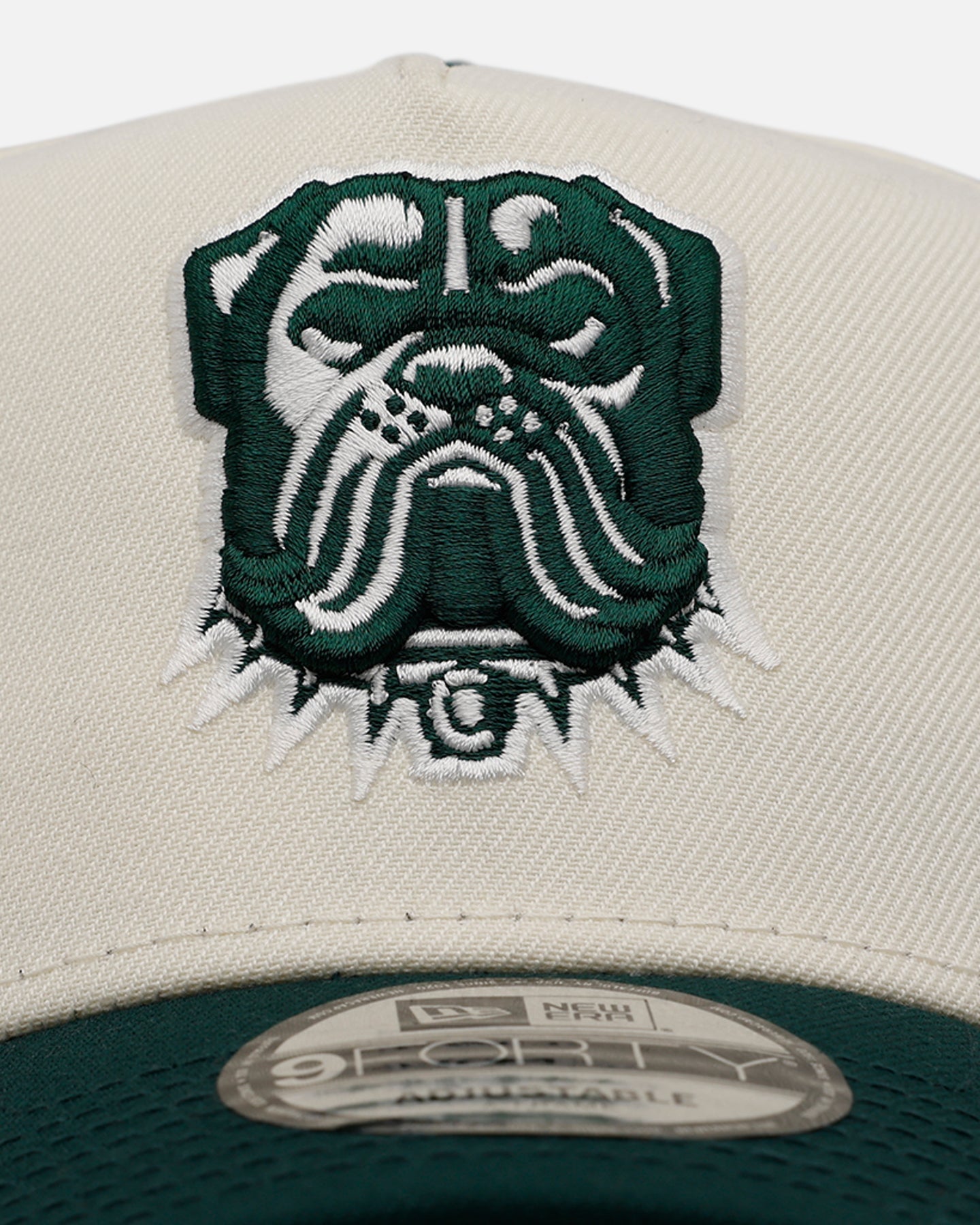 New Era Cleveland Browns 'Evergreen 2.0' 9FORTY A-Frame Snapback Chrome/Dark Green