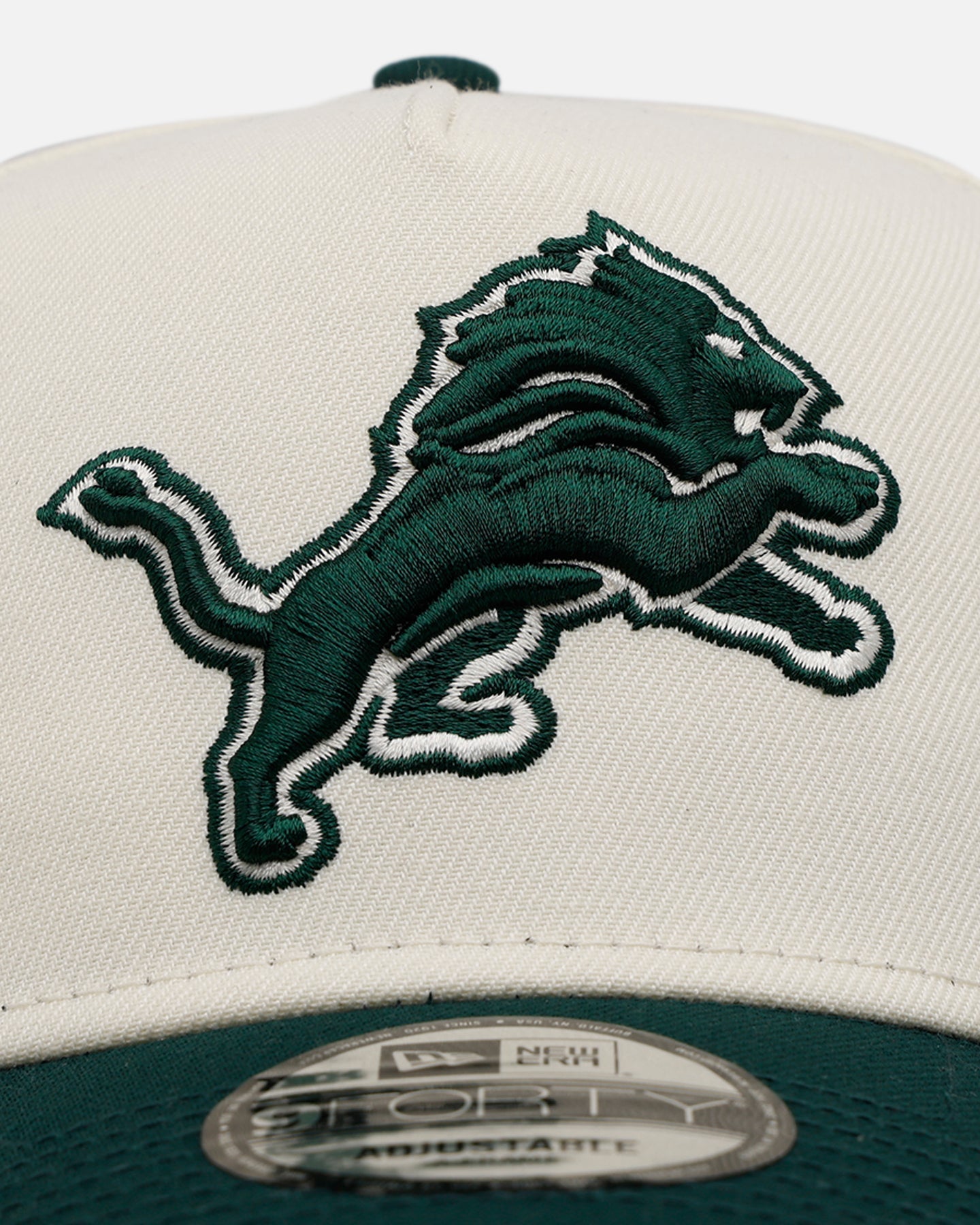 New Era Detroit Lions 'Evergreen 2.0' 9FORTY A-Frame Snapback Chrome/Dark Green