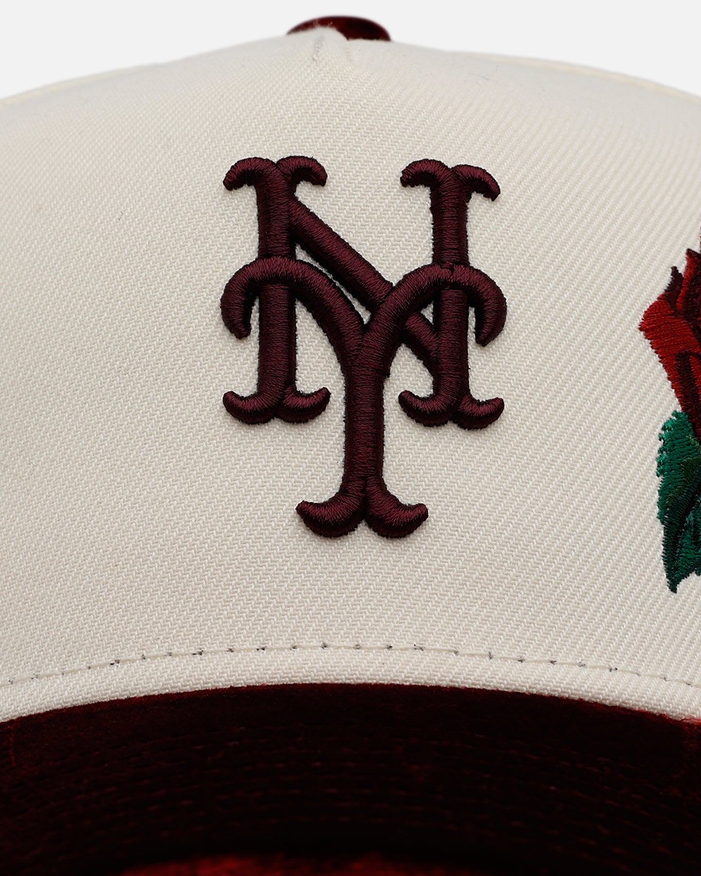 New Era New York Mets 'Velvet Roses' 9FORTY A-Frame Snapback Chrome