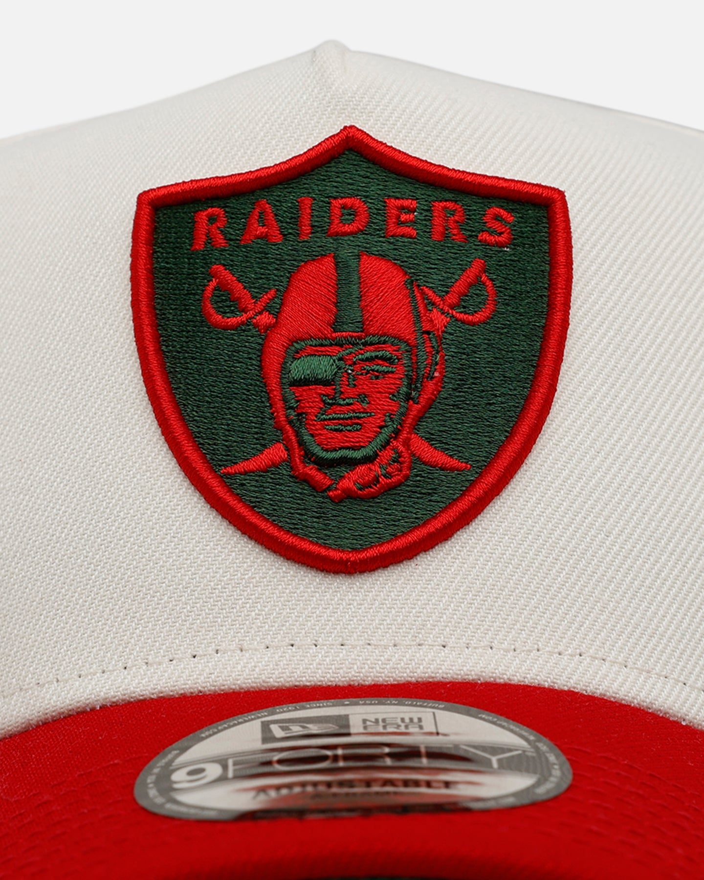 New Era Las Vegas Raiders 'Strawberry' 9FORTY A-Frame Snapback Chrome/Red