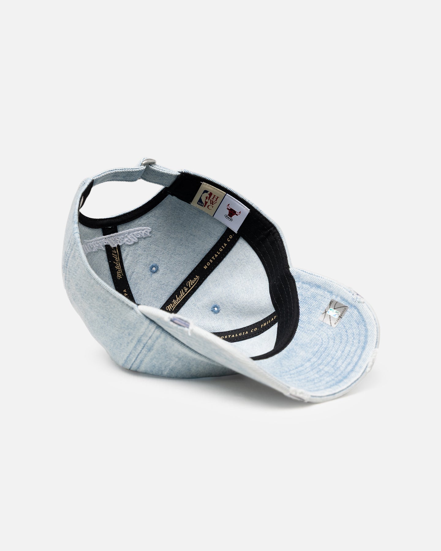 Mitchell & Ness Chicago Bulls 'Washed Denim' Dad Fit Strapback Denim
