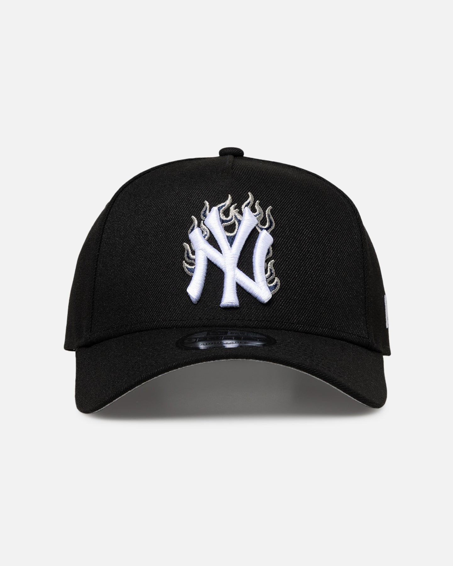 New Era New York Yankees 'Flame Logo' 9FORTY A-Frame Snapback Black