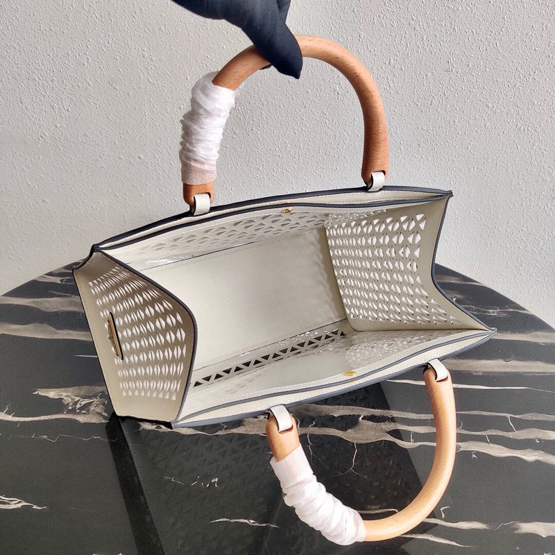 Luxurious Totes - Latest - 4722