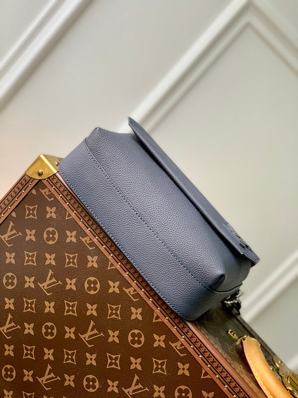 LOV - Luxurious Totes - 181