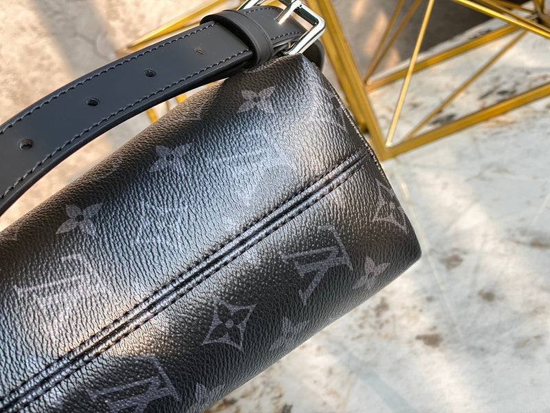 LOV - Luxurious Totes - 2033