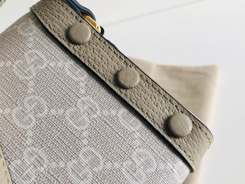 GUI - Luxurious Totes - 1076