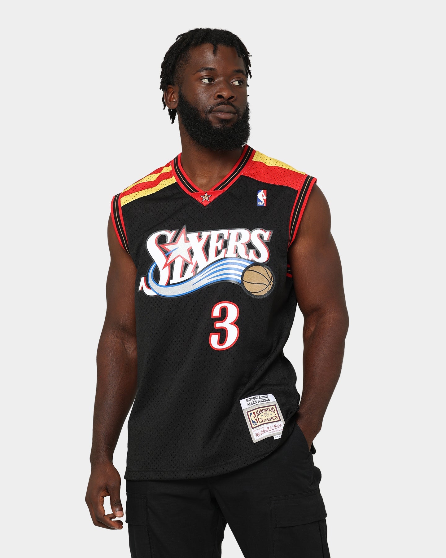 Mitchell & Ness Philadelphia 76ers Allen Iverson #3 '06 Road Swingman Jersey Black