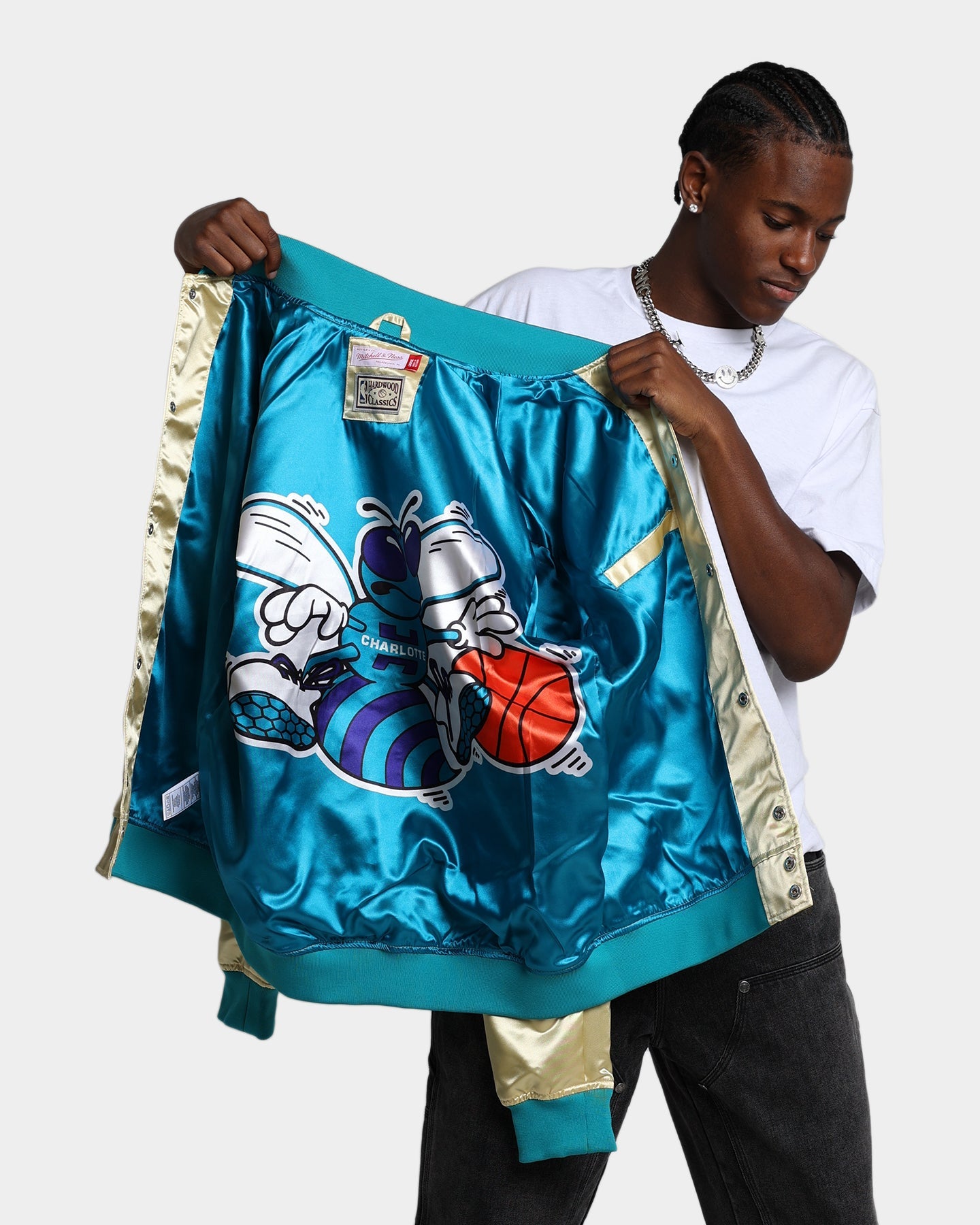 Mitchell & Ness Charlotte Hornets Fashion Lightweight Satin Jacket Light Gold