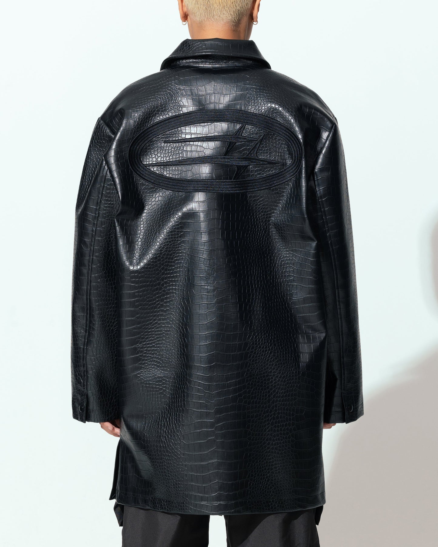 Loiter Atmosphere Trench Coat Black