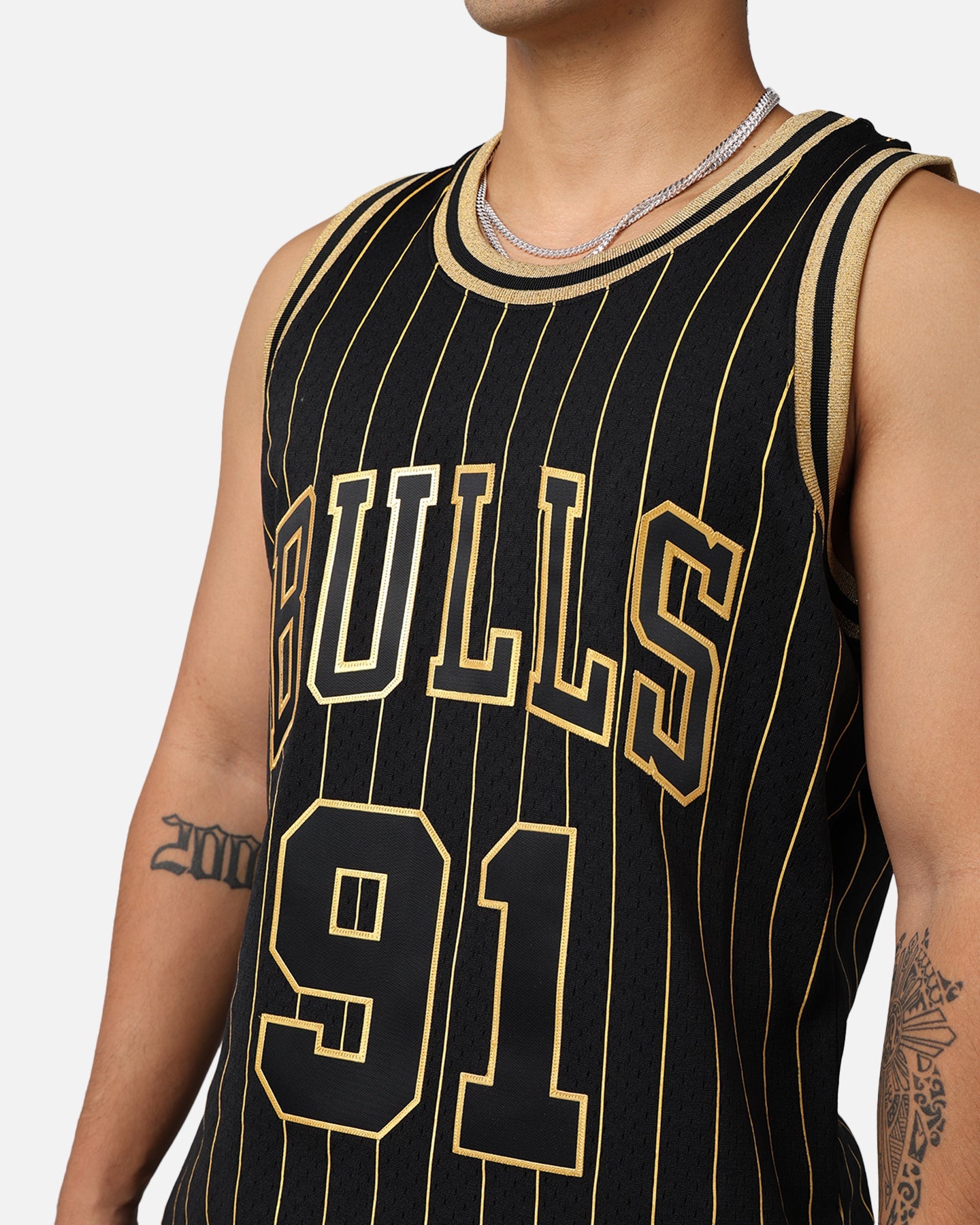 Mitchell & Ness Chicago Bulls Dennis Rodman '97-98 Swingman Jersey Black/Gold