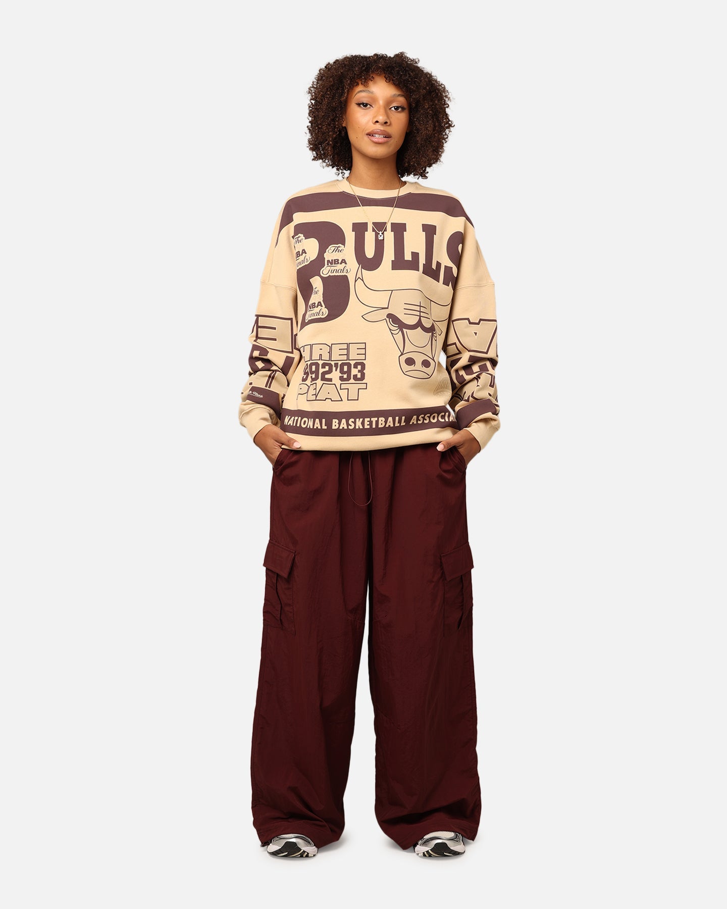 Mitchell & Ness Women's Chicago Bulls League Crewneck Warm Sand