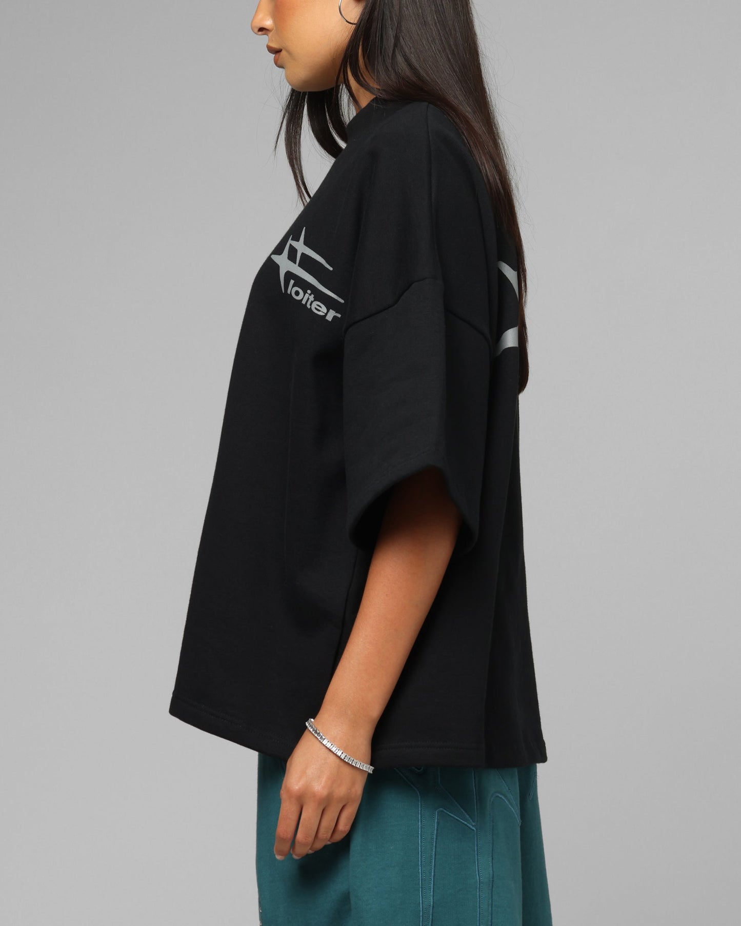 Loiter Ultra Hybrid Premium T-Shirt Black