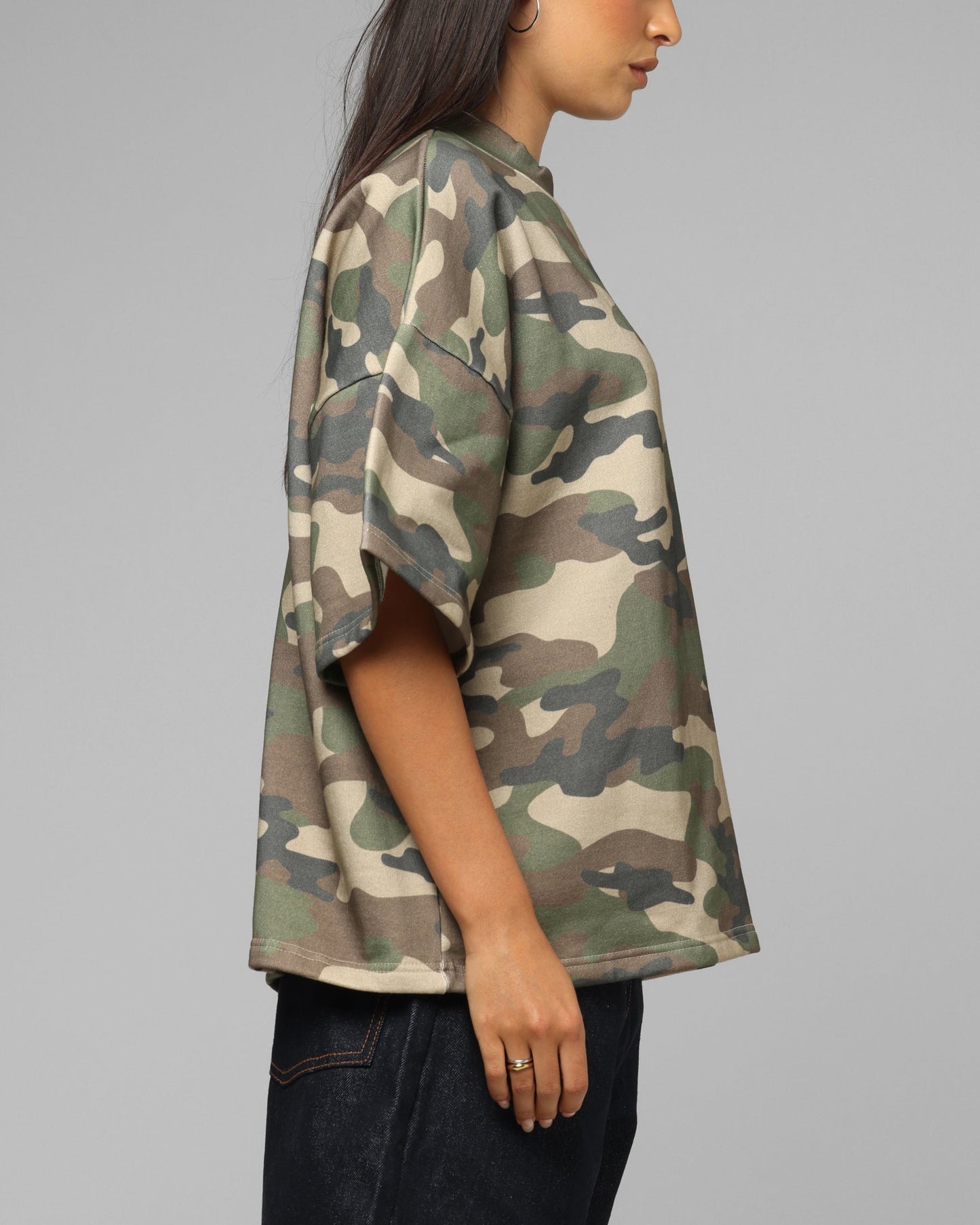 Loiter Ultra Hybrid Premium T-Shirt Camo