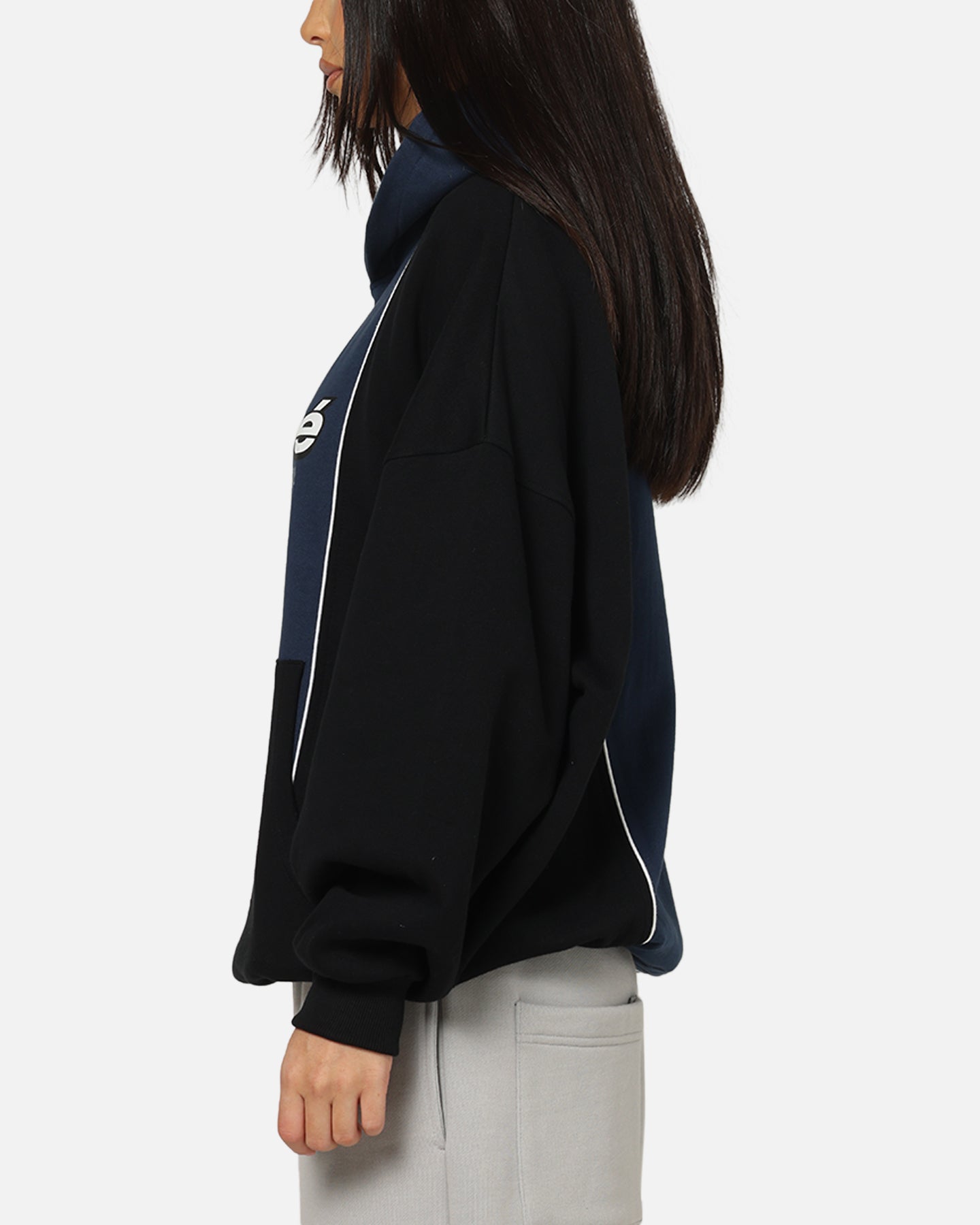 Carre Piped Pullover Hoodie Black/Blue
