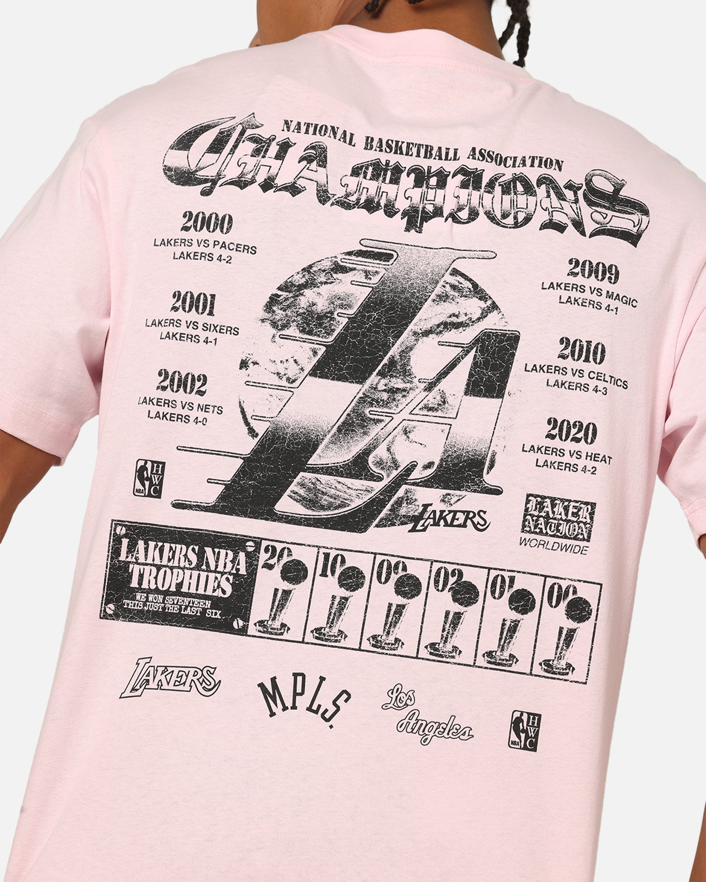Mitchell & Ness Los Angeles Lakers Champ Chrome T-Shirt Pink