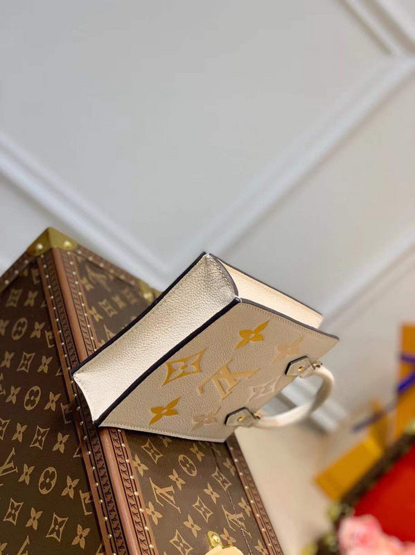 LOV - Luxurious Totes - 2467
