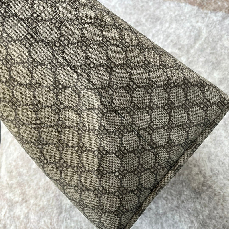 GUI - Luxurious Totes - 1211