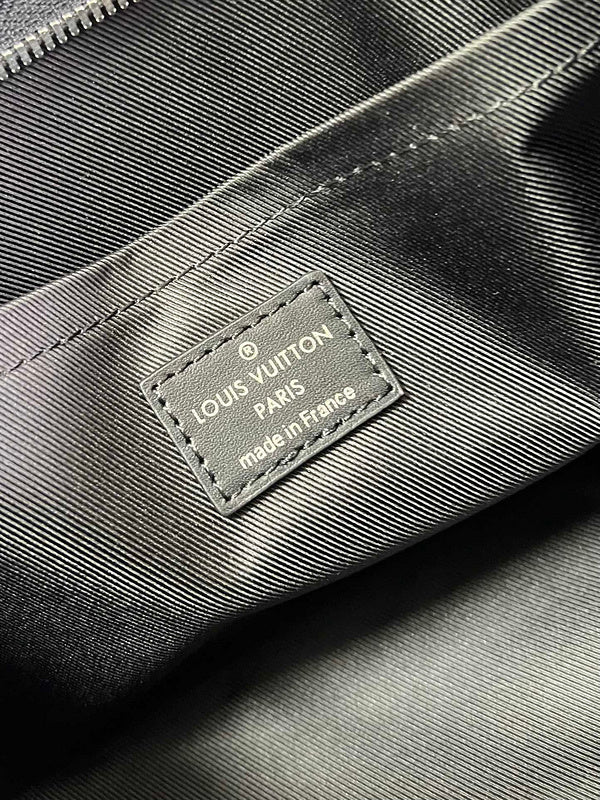 LOV - Luxurious Totes - 1982