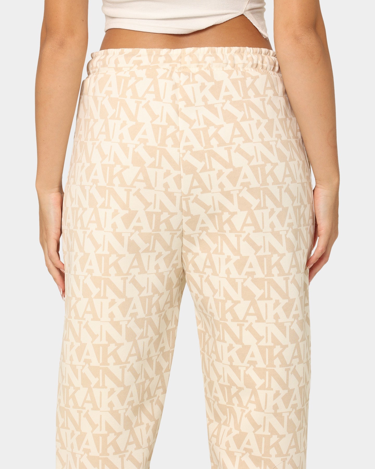 Small Signature Logo Regular F