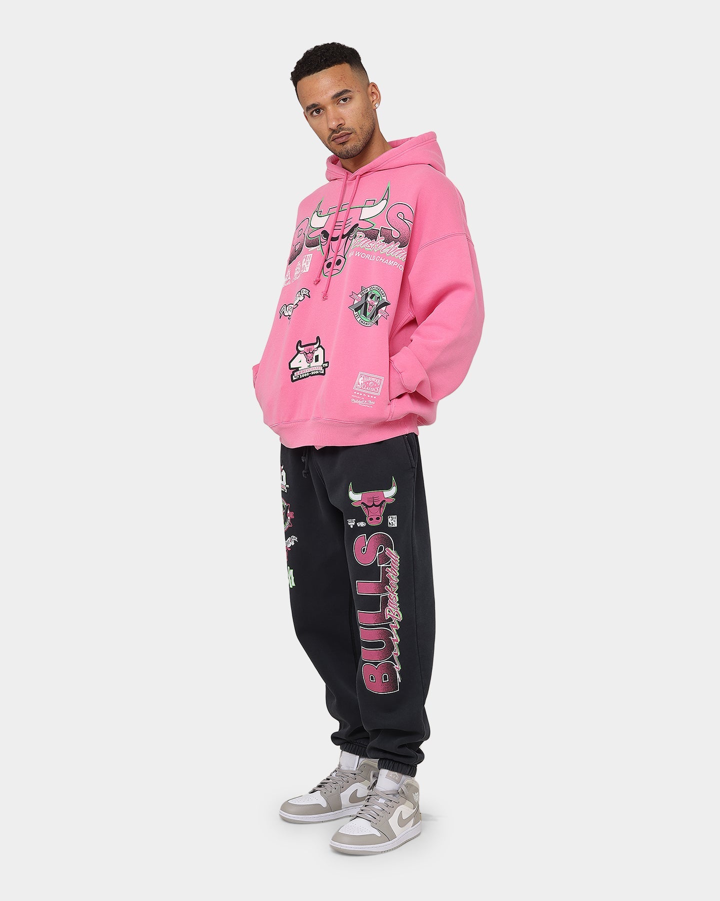 Mitchell & Ness Chicago Bulls Neon Champs Sweat Pants Faded Black