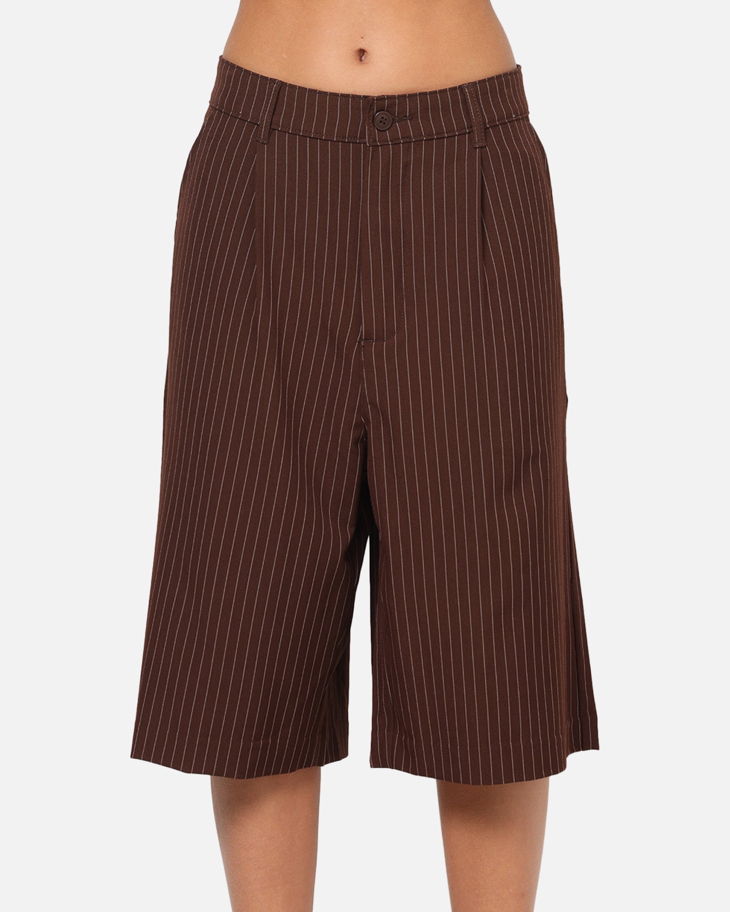 Carre Heritage Pleated Shorts Brown