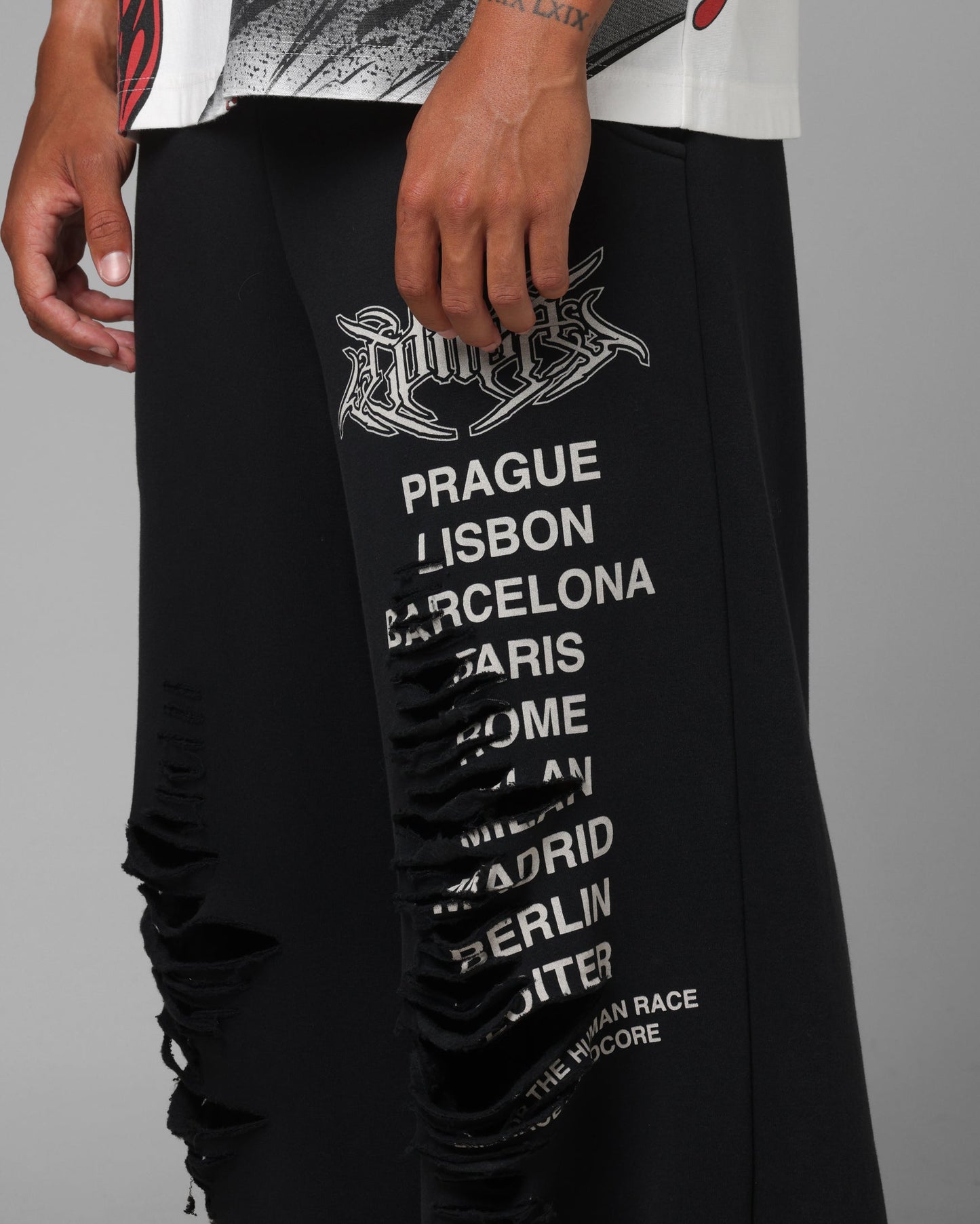 DESTRUCT SWEAT PANTS