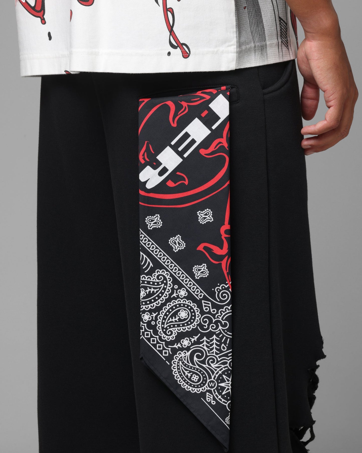 DESTRUCT SWEAT PANTS