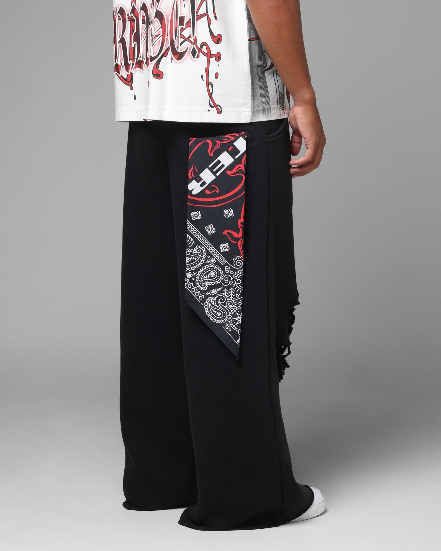 DESTRUCT SWEAT PANTS