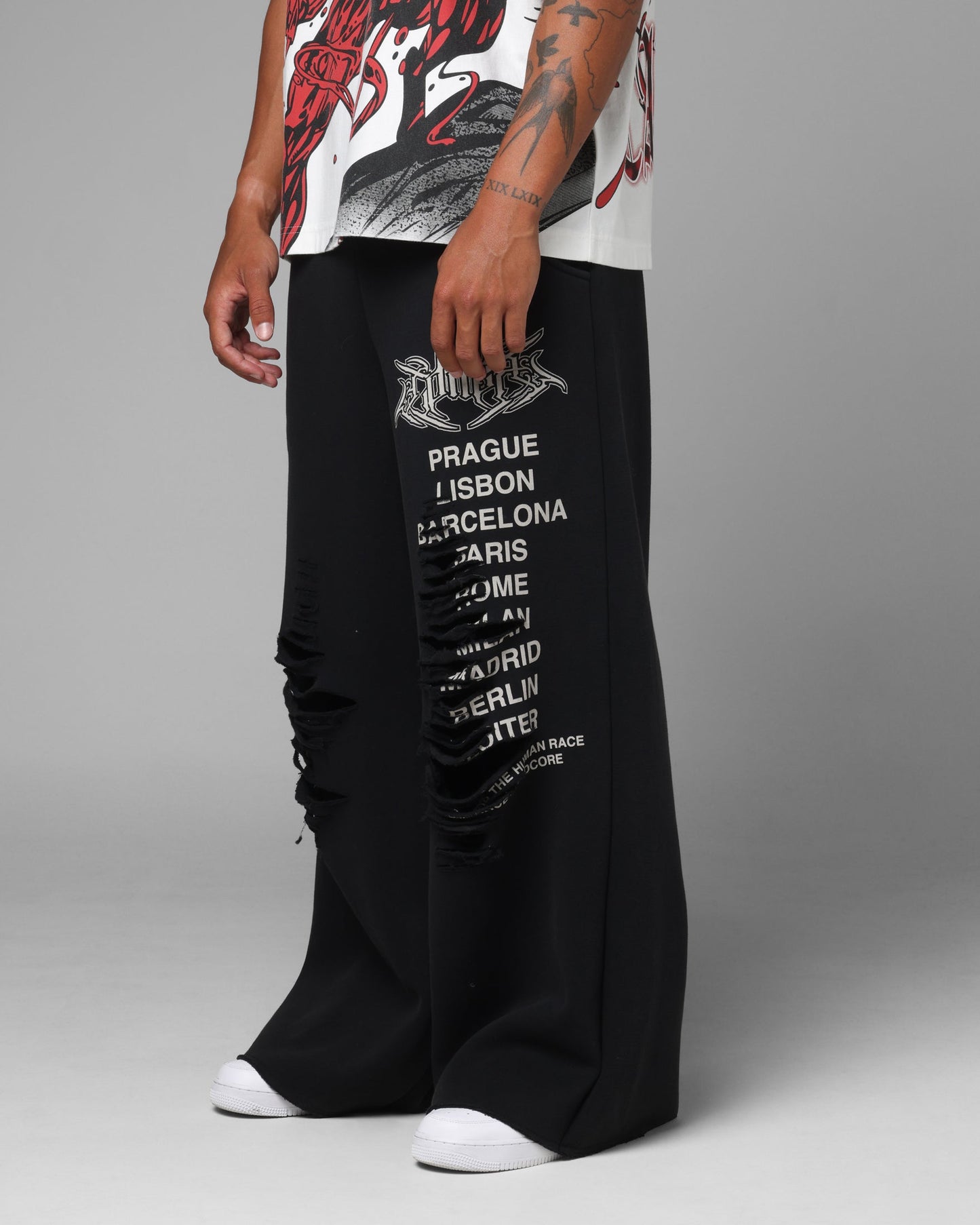DESTRUCT SWEAT PANTS