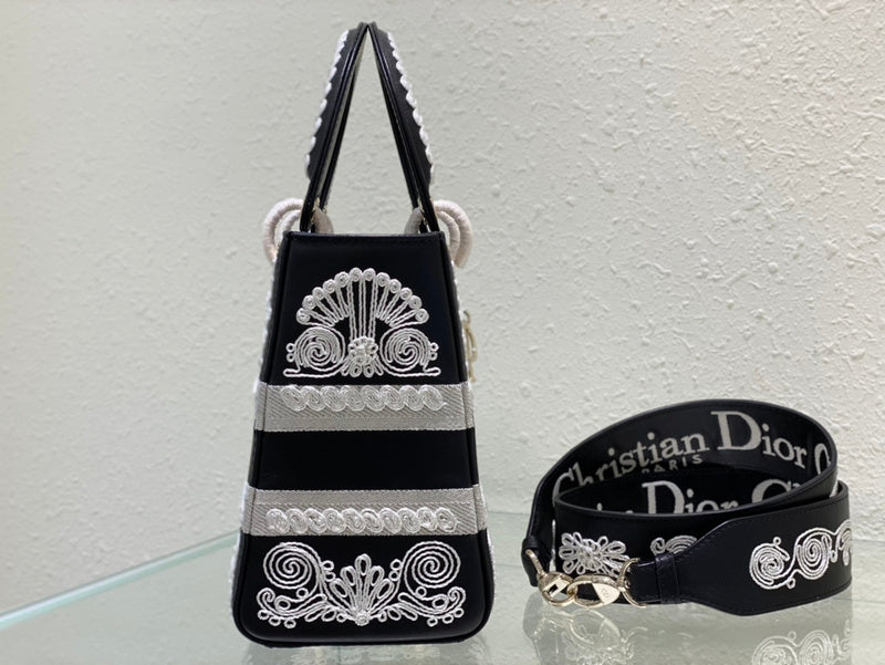 Luxurious Totes - Latest - 6197