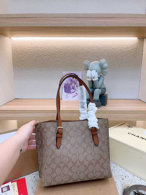 Luxurious Totes - CCH2 Bags - 142