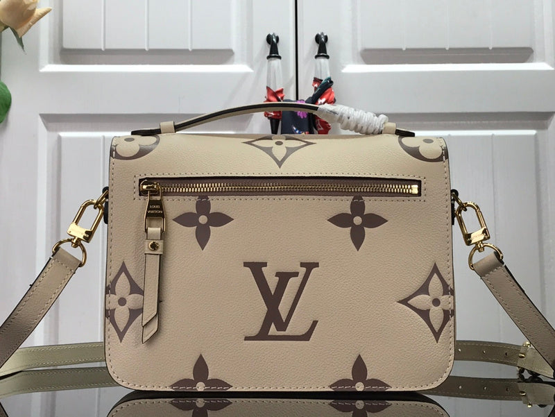 LOV - Luxurious Totes - 2489