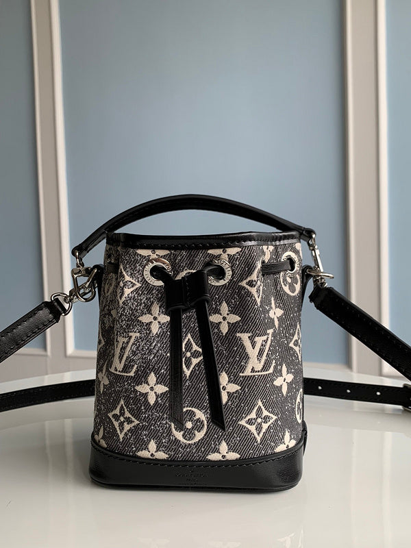 LOV - Luxurious Totes - 957