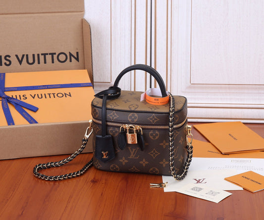 LOV - Luxurious Totes - 1662