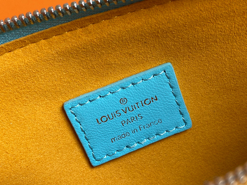 LOV - Luxurious Totes - 2409