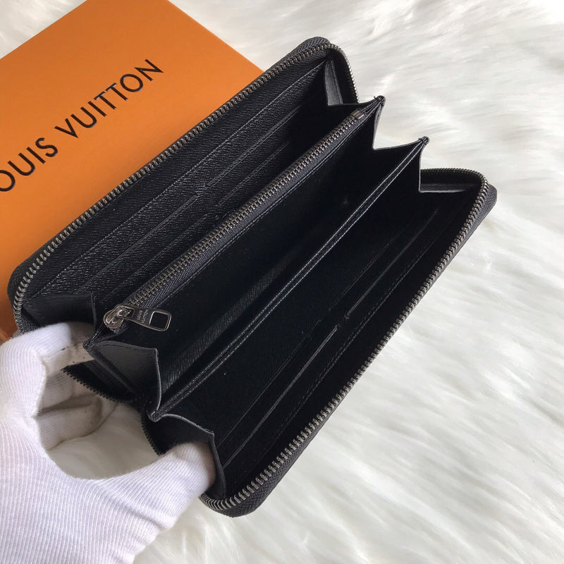 Luxurious Totes - Latest - 944